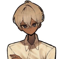  1boy ahoge black_outline blue_eyes closed_mouth collared_shirt commentary_request crossed_arms crossed_bangs dark-skinned_male dark_skin hair_between_eyes head_tilt jimini_shijimi long_sleeves looking_at_viewer original outline shirt short_hair simple_background solo thick_outlines white-haired_man_(jimini_shijimi) white_background white_hair white_shirt 