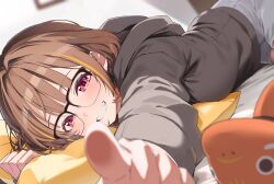  1girl absurdres blonde_streaks blunt_bangs breasts brown_hair brown_jacket commentary glasses grin hair_intakes head_on_pillow highres hood hood_down hooded_jacket indoors jacket light_blush long_sleeves looking_at_viewer lying medium_breasts multicolored_hair on_bed on_pillow pants pillow pink_eyes pointing pointing_at_viewer ruo19 sendo_yuuhi sendo_yuuhi_(loungewear) short_hair smile solo streaked_hair stuffed_toy virtual_youtuber vspo! white_pants yellow_pillow 