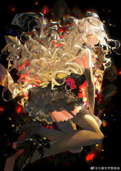  1girl bare_shoulders black_bow black_bowtie black_dress black_gloves black_ribbon black_shoes black_thighhighs blonde_hair bow bowtie chinese_commentary commentary_request curly_hair desert_eagle_(girls'_frontline) desert_eagle_(roses_and_birdsong)_(girls'_frontline) dress eagletta_(girls'_frontline_2) girls'_frontline_2:_exilium girls_frontline gloves highres long_hair looking_at_viewer multicolored_hair qi_du_tiantian_xiang_xingyun ribbon shoes solo streaked_hair thigh-highs yellow_eyes 