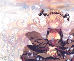  1girl animal_print bird_print black_dress black_hat blonde_hair blush bow bowtie breasts chinese_clothes closed_eyes closed_mouth commentary_request crescent crescent_print dalachi_(headdress) dress floating_hair hair_between_eyes hat highres junko_(touhou) kemo_chiharu leaf long_hair long_sleeves mandarin_collar medium_breasts ocean own_hands_together phoenix_print plant pom_pom_(clothes) red_tabard smile solo tabard touhou underwater very_long_hair water wavy_hair wide_sleeves yellow_bow yellow_bowtie 