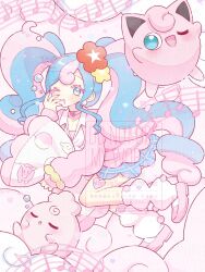  1girl commentary hatsune_miku highres igglybuff jigglypuff miku_day musical_note one_eye_closed pillow pink_background pokemon pokemon_(creature) untranslatable_commentary yawning yume_harukasumi 