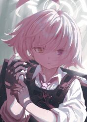  1girl ahoge ballistic_shield black_gloves blue_archive blue_eyes bulletproof_vest chinese_commentary commentary_request gloves hair_between_eyes halo heterochromia highres hoshino_(armed)_(blue_archive) hoshino_(blue_archive) huge_ahoge necktie partially_fingerless_gloves pink_hair pink_halo school_uniform shield shirt short_hair sleeves_rolled_up solo tactical_school_uniform upper_body white_shirt yellow_eyes yi_dui_po_shi_de_mou_ren 
