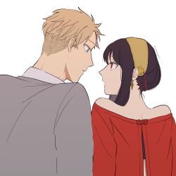  1boy 1girl bare_shoulders black_hair blonde_hair blue_eyes commentary_request couple earrings eye_contact face-to-face gold_earrings gold_hairband grey_sweater hairband hetero highres jewelry looking_at_another parted_lips red_eyes short_hair sidelocks simple_background spy_x_family sweater tarutaruso3 twilight_(spy_x_family) twitter_username upper_body white_background yor_briar 