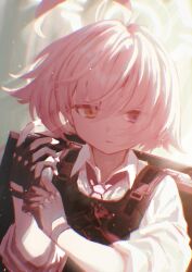  1girl ahoge ballistic_shield black_gloves blue_archive blue_eyes bulletproof_vest chinese_commentary commentary_request gloves hair_between_eyes halo heterochromia highres hoshino_(armed)_(blue_archive) hoshino_(blue_archive) huge_ahoge necktie partially_fingerless_gloves pink_hair pink_halo school_uniform shield shirt short_hair sleeves_rolled_up solo tactical_school_uniform upper_body white_shirt yellow_eyes yi_dui_po_shi_de_mou_ren 