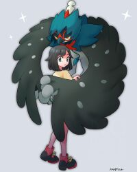  1girl 1other absurdres alternate_color beak bird black_feathers black_hair commentary decidueye feathers full_body green_feathers grey_background grey_eyes highres looking_at_viewer open_mouth owl plume pokemon pokemon_(creature) pokemon_sun_and_moon red_pupils red_shoes sandora_(karugamo_no_e) selene_(pokemon) shiny_pokemon shirt shoes short_hair simple_background standing winged_arms wings yellow_eyes yellow_shirt 