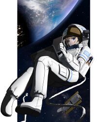  1girl absurdres astronaut blonde_hair blue_eyes computer earth_(planet) floating full_body helmet highres holding holding_notepad hubble_space_telescope laptop looking_at_viewer midair notepad planet rodoa1112 satellite solo space space_helmet spacesuit tether zero_gravity 