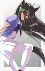  1girl ahoge animal_ears black_hair blush bow bowtie closed_mouth commentary_request ear_tag earrings hair_between_eyes highres horse_ears horse_girl horse_tail jewelry long_bangs long_hair long_hair_between_eyes looking_at_viewer manhattan_cafe_(umamusume) multicolored_hair pleated_skirt puffy_short_sleeves puffy_sleeves purple_bow purple_bowtie purple_shirt sailor_collar sailor_shirt school_uniform shirt short_sleeves single_earring skirt smile solo tail thigh-highs tracen_school_uniform umamusume umayonyosi white_hair white_skirt white_thighhighs yellow_eyes 