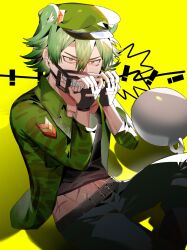  1boy animal_ears ball_and_chain_restraint bear_ears black_gloves camouflage camouflage_jacket commentary_request double-parted_bangs fliqpy_(happy_tree_friends) gloves green_hair happy_tree_friends highres humanization jacket midriff_peek military_uniform muzzle_(mask) scar sharp_teeth teeth user_ckzh5743 yellow_eyes 