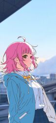  1girl absurdres ahoge aqua_jacket black_eyes blue_skirt blunt_bangs blush bow bowtie bright_pupils closed_mouth collared_shirt commentary_request expressionless from_side highres hood hooded_jacket jacket looking_at_viewer love_live! love_live!_nijigasaki_high_school_idol_club open_clothes open_jacket outdoors pink_hair pleated_skirt profile shirt short_hair sidelocks skirt sky solo tennoji_rina upper_body uyu1023 white_pupils white_shirt yellow_bow yellow_bowtie 