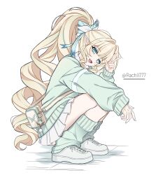  1girl absurdres alternate_costume anemo_symbol_(genshin_impact) aqua_bow aqua_cardigan aqua_eyes aqua_hair aqua_socks artist_name bag blonde_hair blue_gem bow bright_pupils cardigan checkered_floor commentary_request drill_hair drill_ponytail drill_sidelocks fingernails full_body gem genshin_impact hair_between_eyes hair_bow hair_ribbon hand_up high_ponytail highres korean_commentary long_hair long_sleeves looking_at_viewer loose_socks miniskirt missing_wings multicolored_hair open_mouth pleated_skirt pointy_ears pom_pom_(clothes) ponytail puffy_long_sleeves puffy_sleeves rachil777 ribbon shadow shoes shoulder_bag sidelocks simple_background skirt smile sneakers socks solo squatting streaked_hair tongue very_long_hair vesna_(genshin_impact) vision_(genshin_impact) w white_background white_pupils white_ribbon white_shoes white_skirt yellow_bag 