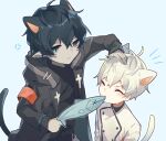  2boys ahoge anger_vein animal_ears arknights armband aruke0 bishounen black_hair black_shirt blue_background cat_boy cat_ears cat_tail closed_mouth coat faust_(arknights) fish hand_on_another&#039;s_head male_focus mephisto_(arknights) multiple_boys pointy_ears red_armband shirt short_hair simple_background tail upper_body white_hair white_shirt 