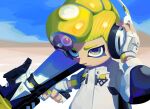  1boy blonde_hair blue_sky commentary day desert english_commentary finger_on_trigger fingerless_gloves gloves grey_eyes hand_up headphones highres holding holding_weapon horizon inkling jacket long_sleeves male_focus mixed-language_commentary multicolored_hair octoling_boy odonkikun outdoors pompadour purple_hair shiny shiny_hair short_hair sky solo splatoon_(series) splatoon_3 splattershot_pro_(splatoon) standing suction_cups tentacle_hair tentacles two-tone_hair upper_body weapon white_gloves white_jacket 