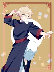  1boy blue_robe border brown_background highres ishihara_usumi japanese_clothes jiitarou long_sleeves mahjong_soul male_focus red_border robe sandals short_hair sketch solo wavy_hair white_hair yellow_eyes 