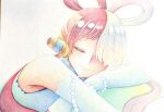  1girl colored_pencil_(medium) elbow_gloves gloves hair_over_one_eye hair_rings headphones highres jrrd long_hair multicolored_hair one_piece pillow redhead shiny shiny_hair sleeping sleeveless smile solo split-color_hair traditional_media two-tone_hair upper_body uta_(one_piece) white_background white_hair 