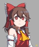  1girl ahoge bangs bare_shoulders bbyong403 bow brown_hair chest_sarashi closed_mouth grey_background hair_bow hakurei_reimu highres long_hair looking_at_viewer neckerchief red_bow red_eyes red_shirt sarashi shirt solo touhou upper_body white_sleeves yellow_neckerchief 