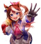  1girl animal_ears ascot asymmetrical_gloves black_gloves blue_eyes bow brown_hair buttons cape clenched_hand double-breasted ear_ornament epaulettes from_above gloves hair_bow highres horse_ears horse_girl horse_tail jacket long_hair looking_at_viewer mismatched_gloves multicolored_hair pink_ascot pink_bow ponytail red_cape robbia20000911 simple_background single_epaulette smile solo streaked_hair tail teeth tokai_teio_(umamusume) umamusume upper_teeth white_background white_gloves white_jacket 