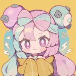  1girl :3 bangs blush bright_pupils character_hair_ornament chibi closed_mouth commentary_request green_hair hair_ornament heart iono_(pokemon) jacket looking_at_viewer milkyway080 pink_hair pokemon pokemon_(game) pokemon_sv smile solo upper_body violet_eyes white_pupils yellow_jacket 