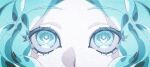  1other androgynous aqua_eyes aqua_hair bangs close-up dual_persona eye_focus eye_reflection eyelashes houseki_no_kuni huawangmiaowu looking_at_another looking_at_viewer other_focus phosphophyllite phosphophyllite_(10000) pov reflection solo_focus 