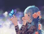  1girl blue_eyes blue_hair bug butterfly butterfly_on_hand commentary flower grey_shirt hair_flower hair_ornament hatsune_miku head_rest head_tilt jewelry lens_flare long_hair long_sleeves open_mouth pink_flower pink_rose ring rose shiny shiny_hair shirt solo symbol-only_commentary tensen_men vocaloid 