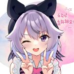 1girl ;d bangs beret black_headwear collared_shirt commentary_request double_v hair_between_eyes hands_up hat indie_virtual_youtuber korean_commentary korean_text kutata kyue_(vtuber) looking_at_viewer one_eye_closed purple_hair shirt smile solo translation_request upper_body v v-shaped_eyebrows violet_eyes virtual_youtuber white_shirt 