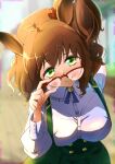 1girl adjusting_eyewear alternate_costume aston_machan_(umamusume) blurry blurry_background blush breasts brown_hair casual commentary_request glasses green_eyes hair_ornament highres horse_girl kyabetsuman large_breasts medium_hair red-framed_eyewear simple_background smile solo umamusume