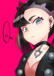  1girl absurdres asymmetrical_bangs bangs black_collar black_hair black_jacket collar earrings eyebrows_hidden_by_hair flat_chest frown fukidashi_cotton green_eyes highres jacket jewelry marnie_(pokemon) pokemon pokemon_(game) pokemon_swsh red_background solo translation_request upper_body 