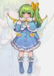  1girl :3 absurdres alternate_costume bangs blue_capelet blue_coat blue_footwear boots bow capelet closed_mouth coat commentary_request cross-laced_footwear daiyousei fairy_wings full_body fur-trimmed_coat fur_trim green_eyes green_hair hair_bow hand_up highres lips long_hair long_sleeves looking_at_viewer pom_pom_(clothes) qiu_ju side_ponytail smile solo touhou wings winter_clothes yellow_bow zoom_layer 