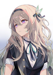  1girl absurdres alternate_costume black_hairband black_shirt cracked_skin firefly_(honkai:_star_rail) firefly_(jepella_rebellion)_(honkai:_star_rail) gradient_background grey_background hairband highres honkai:_star_rail honkai_(series) light_brown_hair looking_ahead parted_lips shirt shirt_tucked_in solo turning_head upper_body violet_eyes watage_tanpopo white_background 