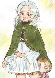  ahoge bnbn_ukauka elf hiding hiding_behind_another highres lucy_greyrat mother_and_daughter mushoku_tensei open_mouth pointy_ears red_eyes smile sylphiette_(mushoku_tensei) white_hair 