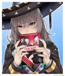  artist_name black_headwear black_jacket blue_background blue_eyes border commission cover darkpulsegg dvd_case fx-05_(girls&#039;_frontline) g11_(girls&#039;_frontline) girls_frontline grey_hair hat highres hk416_(girls&#039;_frontline) jacket long_sleeves mixed-language_commentary pink_nails sombrero spanish_commentary spanish_text ump9_(girls&#039;_frontline) wa2000_(girls&#039;_frontline) white_border 