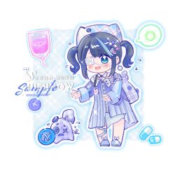  1girl animal_ear_headwear animal_ears backpack bag belt belt_collar black_belt black_hair blood blood_bag blue_background blue_dress blue_eyes blue_hat blue_ribbon blue_slippers bow buttons character_bag chibi chinese_commentary collar commentary_request commission detached_collar dress earrings energy_ball esseling_(infinity_nikki) eyelashes eyepatch eyes_visible_through_hair fake_animal_ears flying_sweatdrops footwear_bow frown hair_ornament hairclip hat highres infinity_nikki jewelry jinwanhuimengjiankaoyuma leg_ribbon light_blush lonely_sack_(infinity_nikki) long_dress long_sleeves looking_ahead looking_at_creature medical_eyepatch multicolored_hair nervous nikki_(series) off-shoulder_dress off_shoulder open_mouth outline pill_hair_ornament plaid_hat price_tag quirky_idea_(infinity_nikki) ribbon sample_watermark short_hair short_twintails shoulder_belt sleeve_cuffs sleeves_past_wrists slippers sparkle speech_bubble sphere_earrings spoken_object streaked_hair striped_clothes striped_dress syringe syringe_hair_ornament tareme teeth twintails two-tone_background upper_teeth_only vertical-striped_clothes vertical-striped_dress watermark white_background white_bow white_collar white_outline 