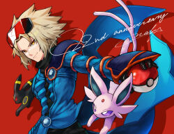  1boy anniversary black_gloves blonde_hair blue_coat closed_mouth coat commentary_request espeon gloves highres holding holding_poke_ball looking_down male_focus naka_(easygoing_naka) poke_ball poke_ball_(basic) pokemon pokemon_(creature) pokemon_colosseum red_background short_hair signature smile umbreon wes_(pokemon) yellow_eyes 