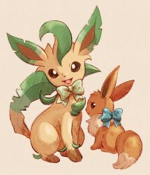  animal_focus blue_bow bow brown_eyes brown_fur brown_sclera closed_mouth colored_sclera commentary eevee full_body green_bow green_fur leaf leafeon looking_at_viewer matsuri_(matsuike) no_humans open_mouth pokemon pokemon_(creature) pokemon_focus simple_background smile symbol-only_commentary yellow_fur 