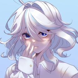 1girl ahoge blue_background blue_eyes blue_streaks closed_mouth commentary double-parted_bangs drop-shaped_pupils english_commentary furina_(genshin_impact) genshin_impact hair_between_eyes hair_intakes hand_up highres kuraedo long_sleeves looking_at_viewer medium_hair mismatched_pupils multicolored_hair portrait shirt simple_background solo streaked_hair symbol-shaped_pupils unfinished white_hair white_shirt 