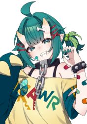  1girl absurdres ahoge asymmetrical_sleeves bandaid bandaid_on_arm bandaid_on_cheek bandaid_on_face bandaid_on_shoulder black_collar bone_hair_ornament bracelet chain chio_chompi claws clothes_writing collar commentary dinosaur_girl english_commentary green_eyes green_hair green_nails hair_ornament hairclip highres horns jewelry looking_at_viewer multicolored_hair pixellink pointy_ears sharp_teeth short_eyebrows short_hair solo spiked_bracelet spikes teeth transparent_background two-tone_hair valefal_coneri virtual_youtuber 