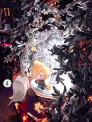  +++ 2boys against_glass bbsing black_gloves black_pants black_wings blonde_hair blue_eyes buster_sword chibi chibi_only chinese_commentary christmas christmas_tree cloud_strife commentary_request facing_away feathered_wings final_fantasy final_fantasy_vii final_fantasy_vii_remake full_body gloves grey_hair hands_up highres in_snow_globe looking_at_another male_focus multiple_boys musical_note night open_mouth outdoors pants photo_background sephiroth short_hair single_wing snow_globe spiky_hair spoken_musical_note standing twitter_username wings 