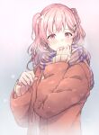  1girl absurdres bang_dream! blurry blurry_background cat_hair_ornament coat hair_ornament hand_up highres hiromachi_nanami light_blush looking_at_viewer medium_hair pink_eyes pink_hair scarf snow solo sou_(user_hgyh8775) two_side_up upper_body winter_clothes 