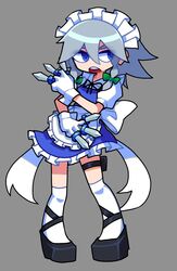  1girl black_footwear blue_eyes bow full_body gloves green_bow grey_background hair_bow highres holding holding_knife izayoi_sakuya knife looking_at_viewer maid maid_headdress open_mouth over-kneehighs short_hair simple_background solo teeth texusa1 thigh-highs touhou upper_teeth_only white_gloves 