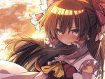  1girl ascot bare_shoulders blush bow brown_eyes brown_hair closed_mouth commentary_request detached_sleeves hair_bow hair_tubes hakurei_reimu highres long_hair looking_at_viewer red_bow red_eyes sidelocks smile solo tangusuten touhou upper_body yellow_ascot 