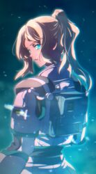  1girl blonde_hair green_eyes gundam gundam_narrative highres long_hair looking_at_viewer looking_back pilot_suit ponytail rita_bernal tamago_tomato 