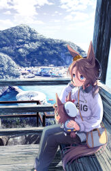  0_0 2girls aged_up animal_bag animal_ears arm_support backpack bag bench black_hat blue_eyes blue_pants blush brown_hair building cellphone child clouds cloudy_sky collared_shirt commentary_request feet_out_of_frame grey_sky hair_between_eyes hat head_on_hand head_rest highres horse_ears horse_girl horse_tail jewelry long_hair_between_eyes long_sleeves low_ponytail medium_hair multiple_girls narita_taishin_(umamusume) necklace ocean odawara_hakone on_bench outdoors pants phone photo_background ponytail print_shirt ring sacabambaspis shirt shirt_under_shirt shizuoka_prefecture short_hair short_ponytail shoulder_bag sitting sitting_on_person sky smile striped_clothes striped_shirt tail umamusume wedding_ring white_hat white_shirt 