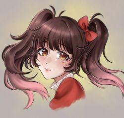  1girl bow brown_eyes brown_hair closed_mouth collared_dress commentary cropped_torso dodora_(shining_nikki) dress english_commentary eyelashes facial_tattoo frilled_dress frills gradient_hair grey_background hair_bow happy head_tilt heart heart_tattoo highres light_blush lipstick long_hair makeup multicolored_hair nikki_(series) nonoberry22 pink_hair pink_lips red_bow red_dress shining_nikki smile solo tattoo twintails two-tone_background two-tone_hair wavy_hair yellow_background 