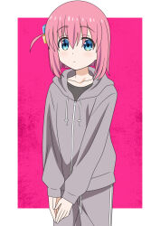  1girl blue_eyes blue_eyes_(manga) bocchi_the_rock! gotoh_hitori hair_ornament hairclip highres pink_hair pixiv riokasen solo 