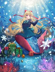  1girl blonde_hair blue_jacket blunt_bangs bow box breasts cardfight!!_vanguard christmas christmas_ornaments christmas_present christmas_tree christmas_wreath closed_mouth commentary_request coral earrings fish floating_hair fujimori_shiki full_body gift gift_box green_bow green_skirt hair_between_eyes hair_bow hair_intakes hand_up highres holding holding_snow_globe jacket jewelry large_breasts light_rays long_hair long_sleeves looking_at_viewer mermaid monster_girl official_art pleated_skirt red_bow red_scales scales shadow sidelocks simple_fish sitting skirt smile snow_globe snowflakes snowing solo star_(symbol) underwater very_long_hair violet_eyes wreath 