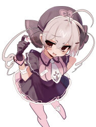  1girl 2000s_(style) :d absurdres ahoge bandaid bandaid_on_knee bandaid_on_leg black_gloves black_hairband black_ribbon black_skirt blush breasts collared_shirt commentary_request cropped_legs crossed_bangs double-parted_bangs double_horizontal_stripe faux_retro_artstyle gloves grey_hair hair_between_eyes hair_ornament hair_ribbon hairband hairclip highres holding holding_pill kmnk_(kumanuko) long_hair looking_at_viewer medium_breasts necktie open_mouth original pill pink_eyes pink_shirt ribbon shirt simple_background skirt smile solo standing twintails white_background white_necktie 