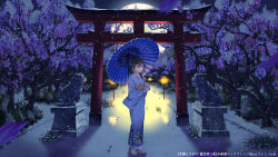 1girl absurdres black_hair blue_eyes blue_kimono blue_umbrella cherry_blossoms colored_inner_hair commentary_request falling_petals full_body full_moon grass hair_between_eyes highres holding holding_umbrella inika japanese_clothes kimono lantern long_bangs long_sleeves miyamai_moca moon multicolored_hair night obi oil-paper_umbrella okobo outdoors parted_lips path petals platform_sandals print_kimono sandals sash scenery short_hair smile snow snowing solo statue synthesizer_v tabi torii translation_request tree umbrella variant_set 