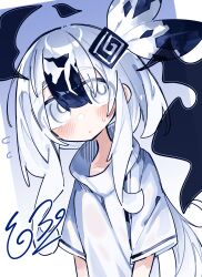  1girl absurdres black_hair blush bow bright_pupils center-flap_bangs collarbone commentary_request dutch_angle fluffy_hair flustered flying_sweatdrops grey_eyes hair_between_eyes hair_bow hair_ornament highres long_hair looking_at_viewer loose_hair_strand multicolored_hair nervous nervous_sweating original ponytail portrait shirt short_sleeves sidelocks signature solo streaked_hair sweat sweatdrop t-shirt tareme toriple two-tone_hair very_long_hair white_hair white_pupils white_shirt 