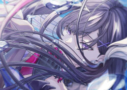  1girl asymmetrical_footwear black_hair bubble colored_inner_hair commentary_request crying earrings gem hair_behind_ear hair_ornament headpiece highres honkai:_star_rail honkai_(series) hysilens_(honkai:_star_rail) jewelry long_hair mismatched_footwear multicolored_hair own_hands_together parted_bangs pearl_(gemstone) single_earring streaming_tears tears underwater user_vnpy4724 violet_eyes x_hair_ornament 