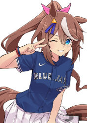  1girl absurdres animal_ears baseball_jersey blue_eyes blush bow breasts brown_hair commission hair_between_eyes highres horse_ears horse_girl horse_tail jersey jtleeklm long_hair looking_at_viewer multicolored_hair one_eye_closed pixiv_commission ponytail shirt skirt small_breasts smile solo streaked_hair tail tokai_teio_(umamusume) toronto_blue_jays two-tone_hair umamusume v white_hair white_skirt 