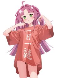  1girl ahoge blush bow breasts commentary_request hair_bow hair_intakes highres katsushika_yuki kobayashi_mikuru long_hair long_shirt looking_at_viewer meitantei_precure! no_pants parted_bangs parted_lips pink_hair precure purple_hair red_shirt ribbon shirt simple_background small_breasts violet_eyes 